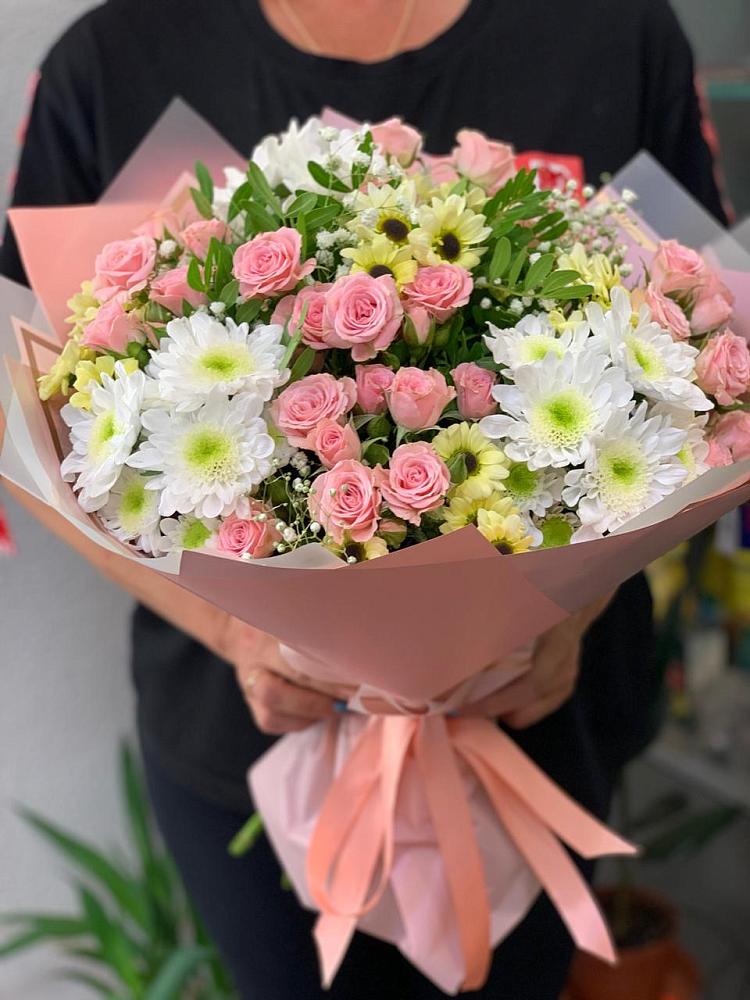 Букет цветов из: Розы и Хризантемы в Осе