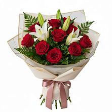 Букет цветов из:  Лилии и Розы в Осе