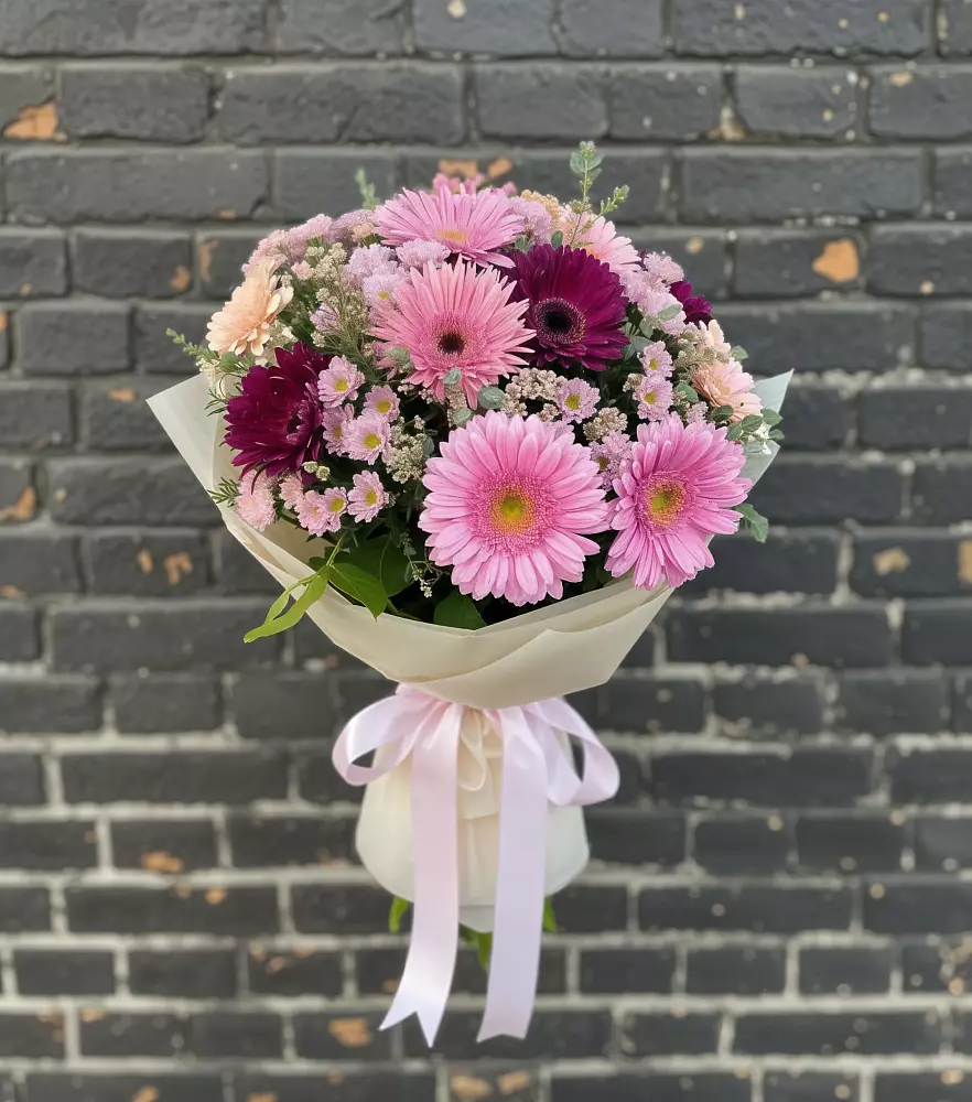 Букет цветов из: Герберы и Хризантемы в Осе