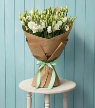 Букет цветов из:  Лизиантусы в Осе