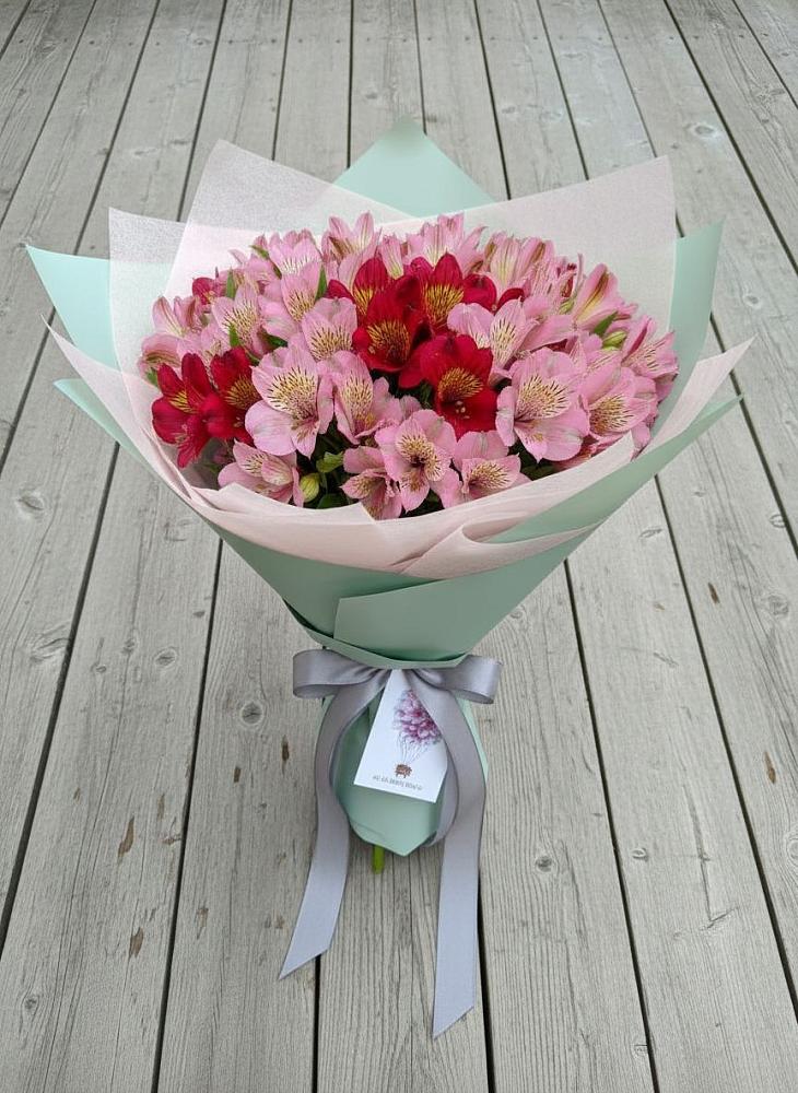 Букет цветов из: Альстромерии в Осе