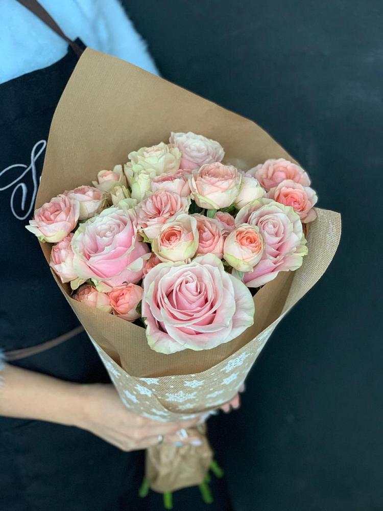 Букет цветов из: Хризантемы и Розы в Осе