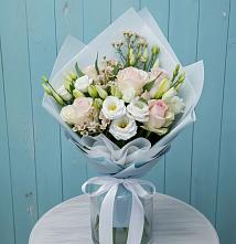 Букет цветов из:  Розы и Лизиантусы в Осе