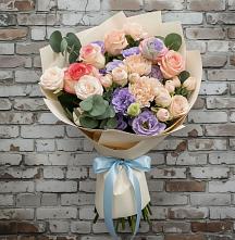Букет цветов из:  Розы, Лизиантусы и Гвоздики #REPLACE_PRED# Осе
