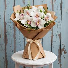 Букет цветов из:  Орхидеи и Розы в Осе
