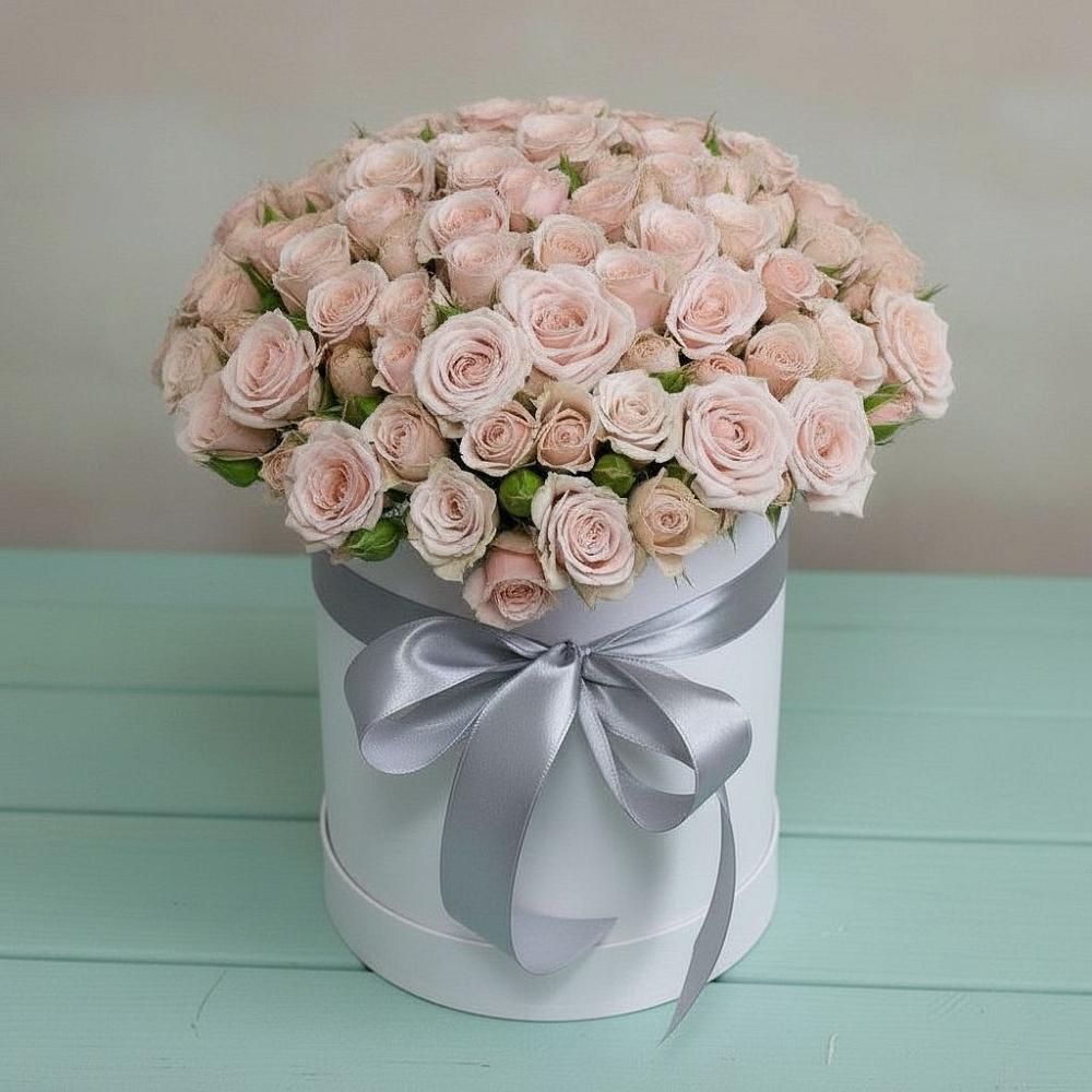 Цветочная композиция из Розы в шляпной коробке в Осе